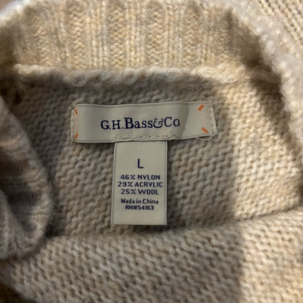 G.H. Bass sweater poncho tan wool blend size large - Picture 3 of 3